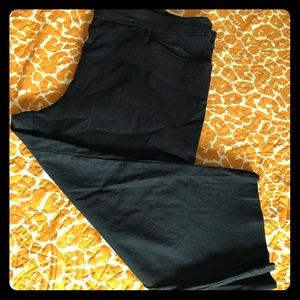 Time and Tru pull-on capri pants